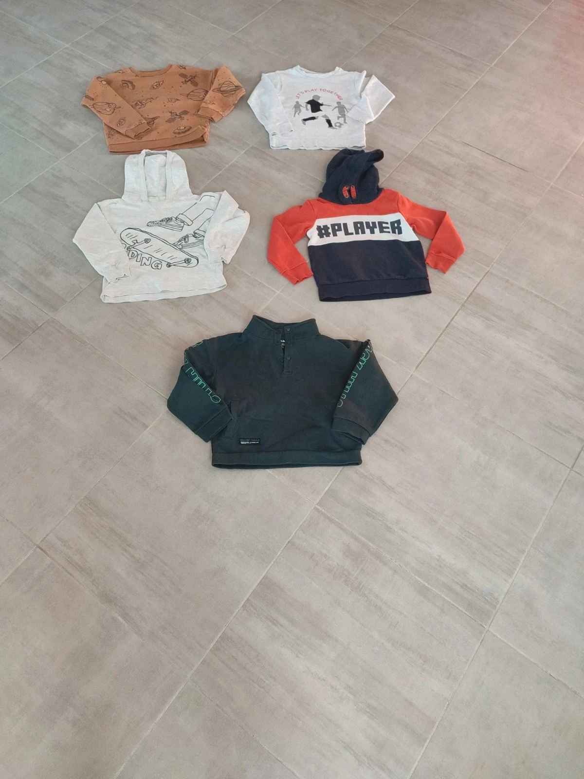 Lot de pulls 6 ans